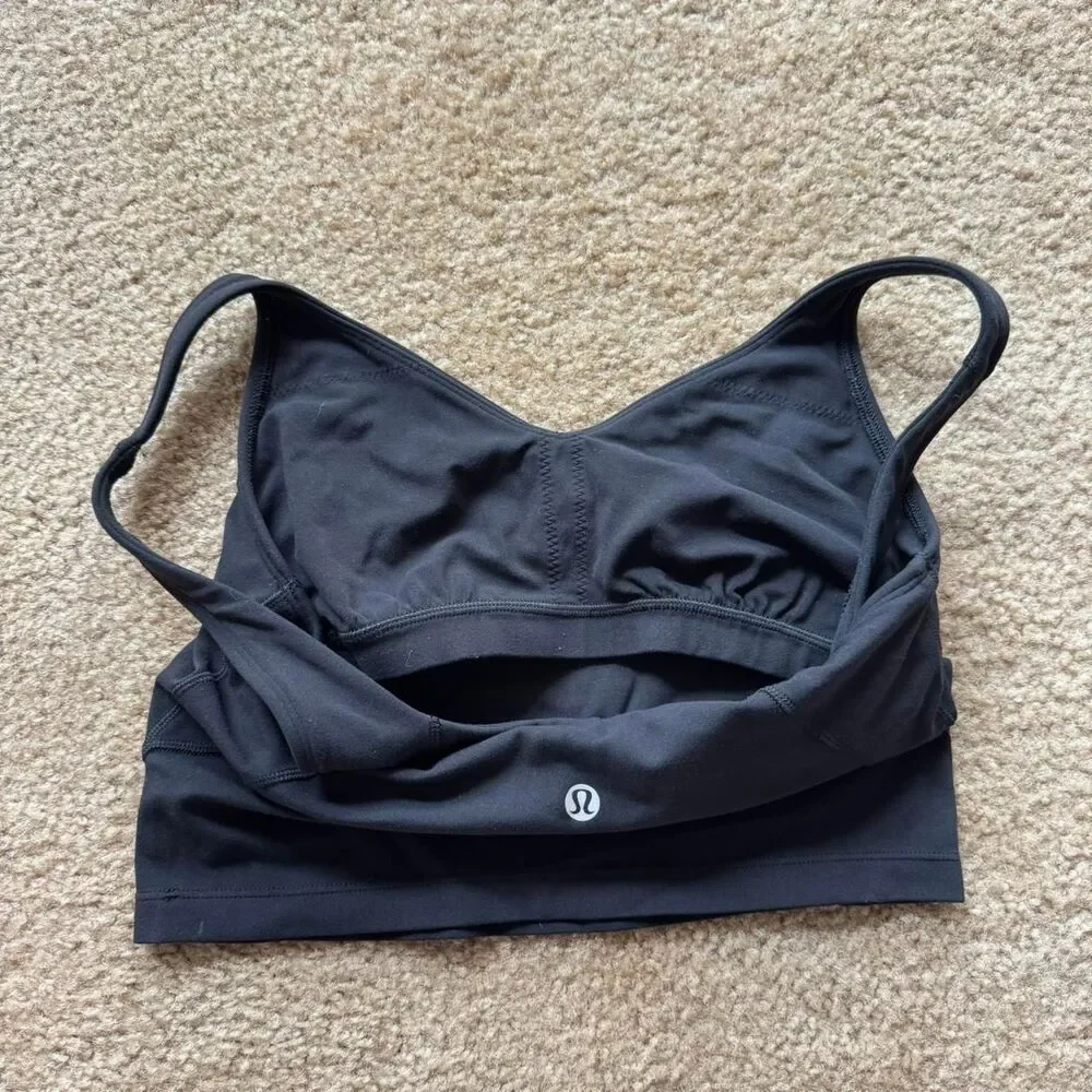 Lululemon Women's Black and Navy Crop-top